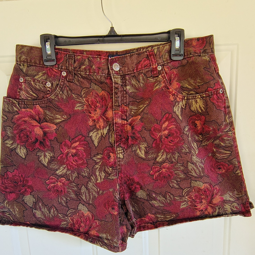Halston Women's Size 16 High Waist Floral Shorts - Burgundy and Olive